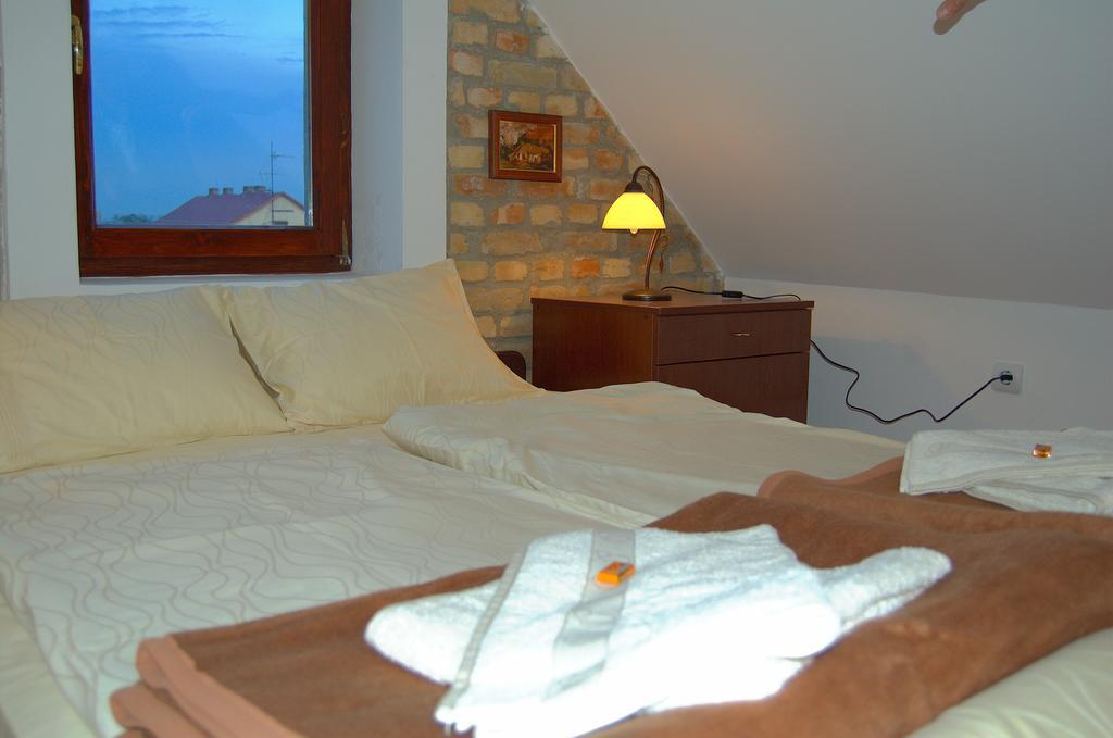 Guest House Prenociste Piccolina ซอมโบร์ ภายนอก รูปภาพ