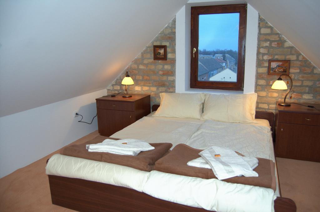 Guest House Prenociste Piccolina ซอมโบร์ ภายนอก รูปภาพ